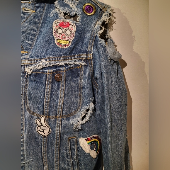 Lee Womens Custom Patchwork Sm Jean Jacket BOHO ๐๐ฆ๐๐๐๐ฆ๐โ๏ธ๐๐Distressed - Picture 7 of 9